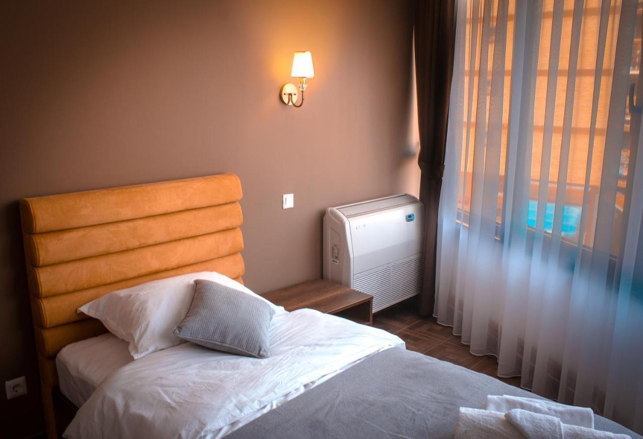 Hotel Denis Prizren Eksteriør bilde